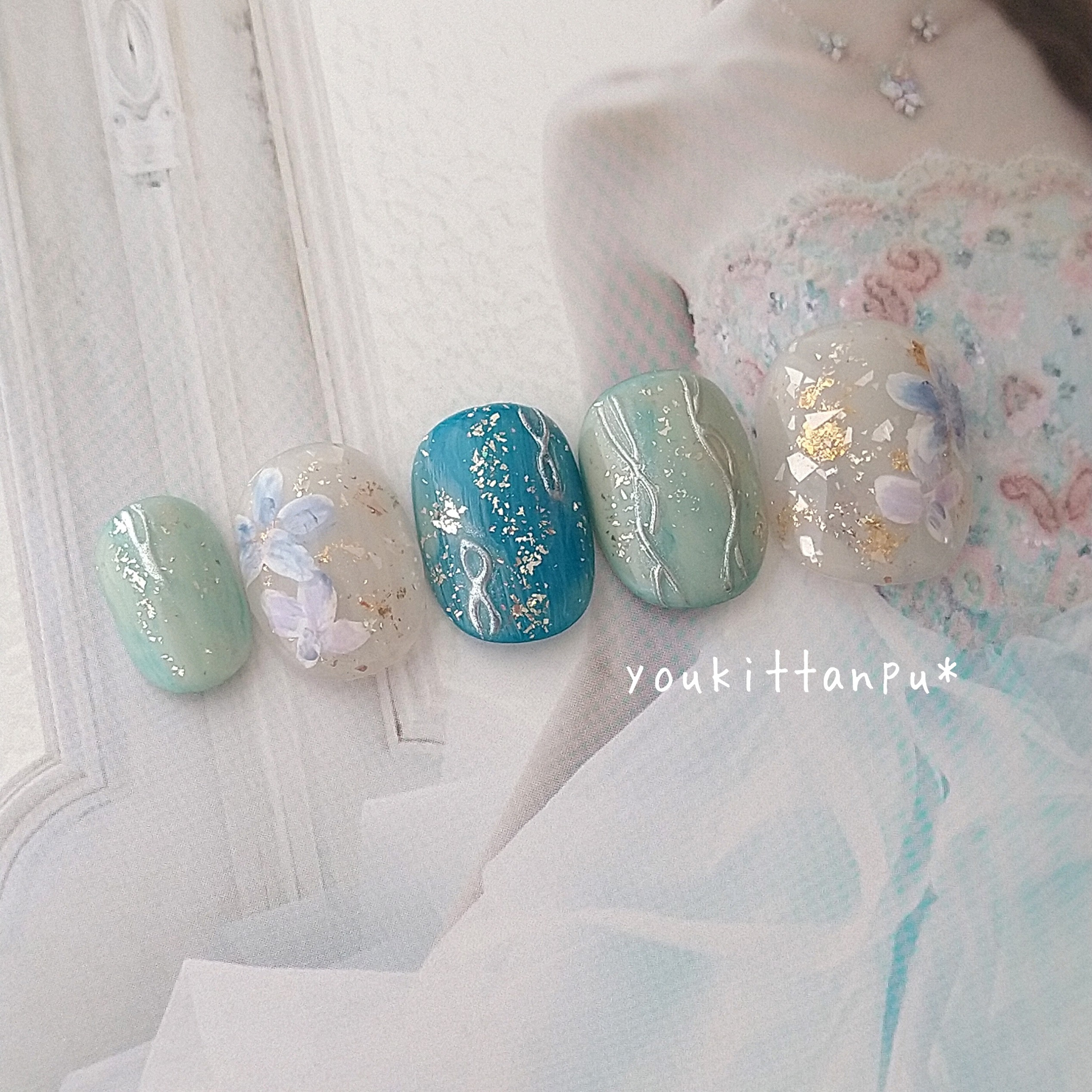 しっとりブルーフラワー＊ネイルチップ つけ爪 ウェディング 白無垢 成人式 振袖 シンプル 春 夏 秋 冬 青 短め 韓