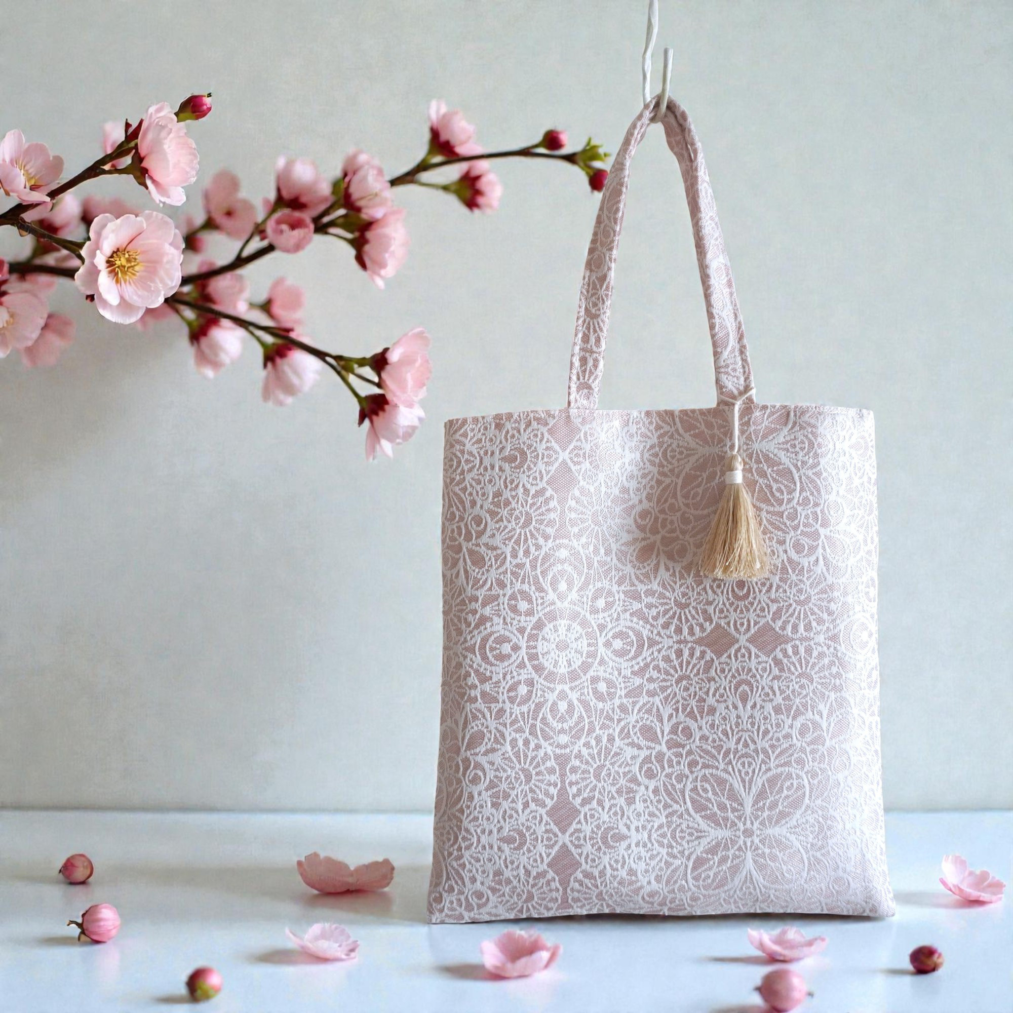 【人気№1柄・3日以内発送】A4がゆったり入る！フォーマルバッグ-ピンクの刺繍_オプション有