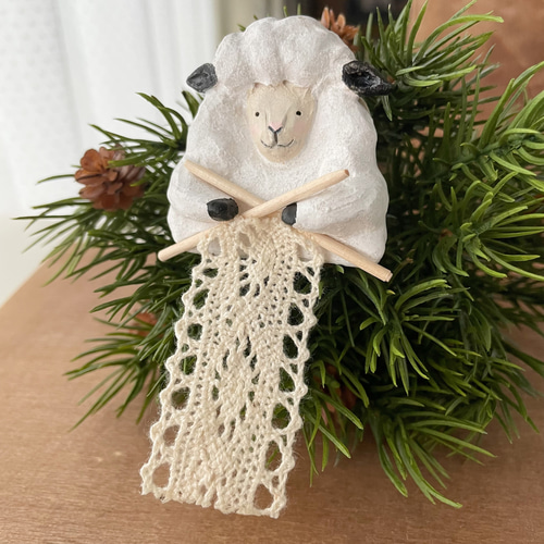 羊の編み物〈Xmasオーナメント〉生成りレース タペストリー・壁掛け