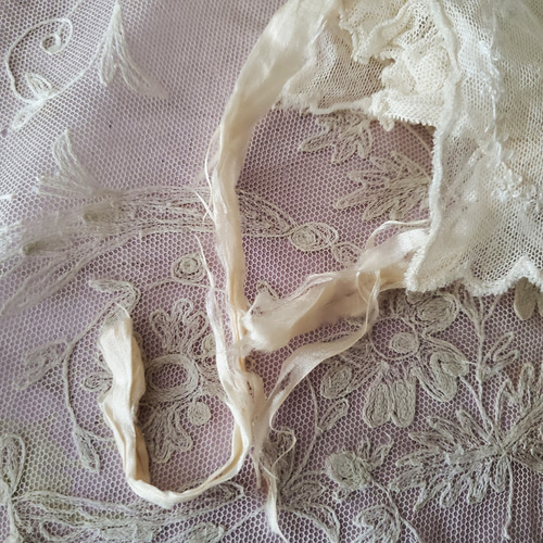 フランスアンティーク チュールレースの刺繍ボネ 子供サイズ レース