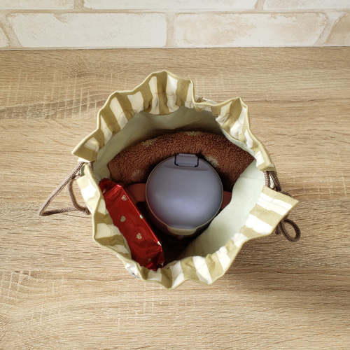 パッチワーク ミニ巾着ポーチ まぁるいお花 グリーン ポーチ こはく