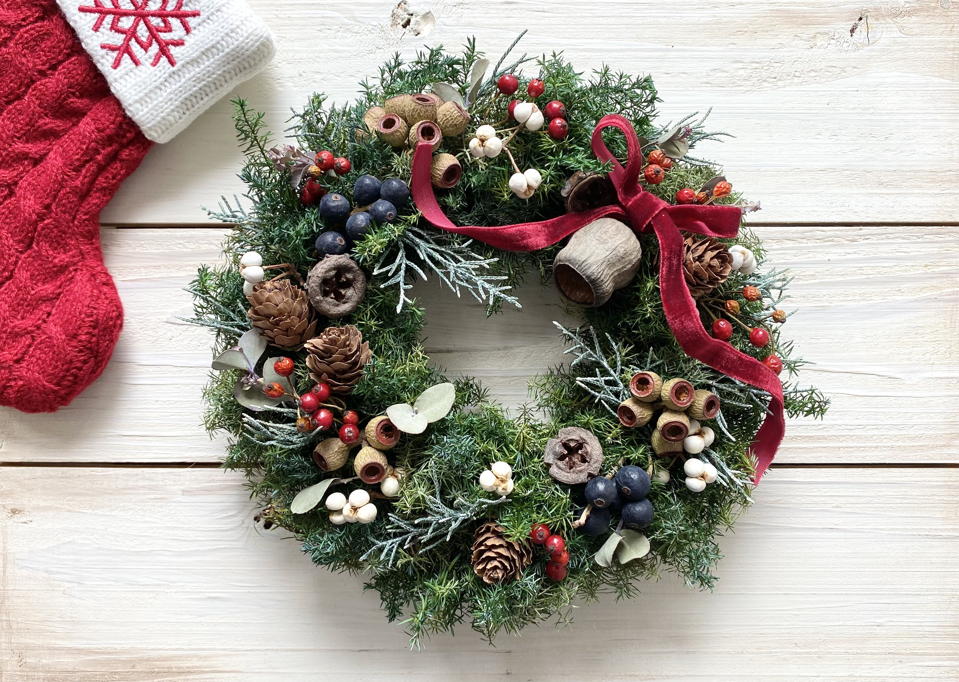 見本　木の実いっぱいクリスマスリース　45センチ