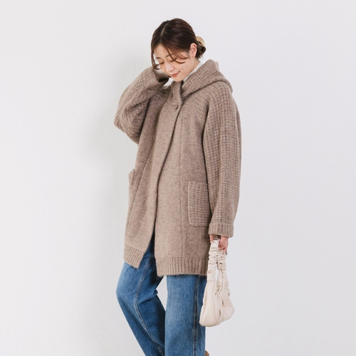 再販】ママさん必見！よそ行きにも使える洗えるニットコート フード