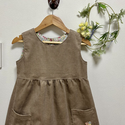 花柄リバティプリントを使ったジャンパースカート 2枚目の画像