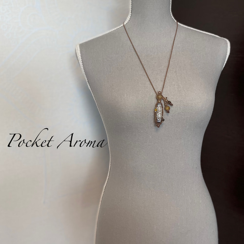 心眼』龍眼天珠とルチルクォーツのマクラメペンダントネックレス