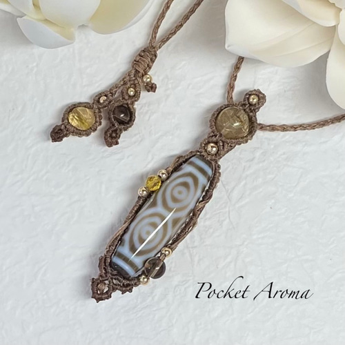 心眼』龍眼天珠とルチルクォーツのマクラメペンダントネックレス