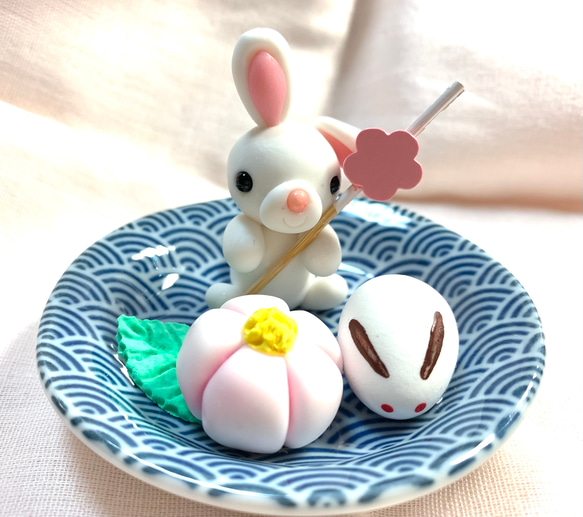 ❣️在庫処分SALE❣️☆うさぎと和菓子(送料無料) 2000円→1000