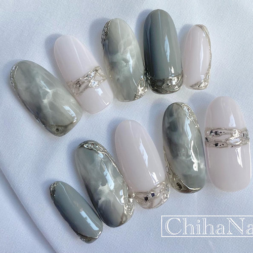 グレーネイル ニュアンスネイル もやもやネイル 秋冬ネイル 大人ネイル