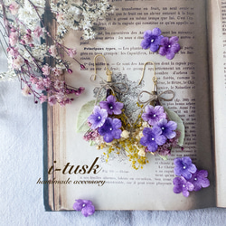 ゴールド かすみ草 ノンホールピアス  ハンドメイド シンプル かすみ草 ガラスビーズとワイヤーアート ピアス/イヤリング イヤリング