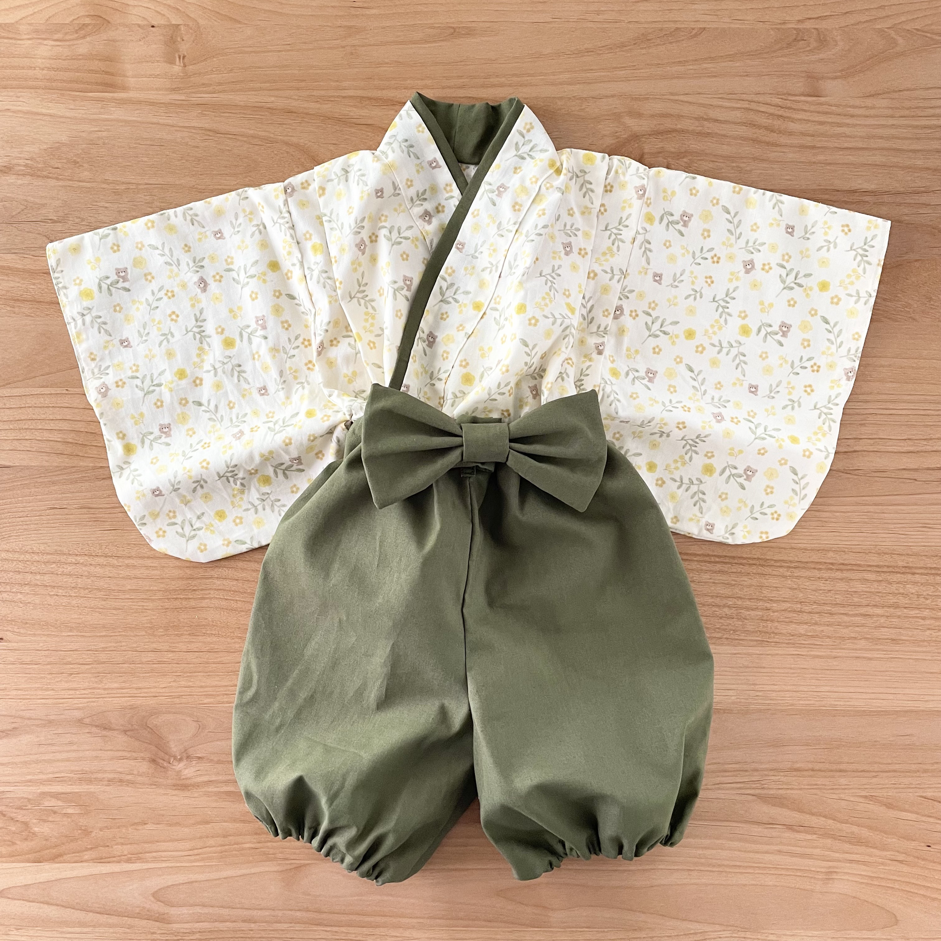 こぐまのくっくオリジナル生地のベビー袴　お食い初めやハーフバースデー、一升餅の記念撮影に 12,540円