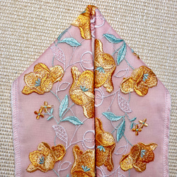 【新春SALE】〜8日まで  洗える刺繍半衿　マンゴー色のお花 7枚目の画像