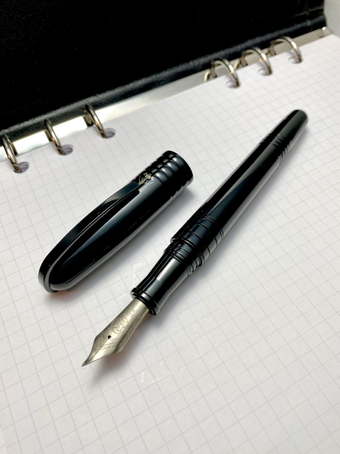 3952 オールド ゴート ガマラン ブラック アイス カリグラフィー チタン チップ ペン 万年筆
