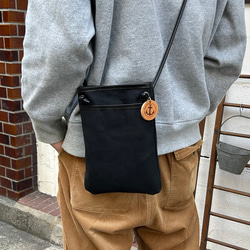 スマホショルダー uncle：クロ×ブラック（高島帆布×レザー