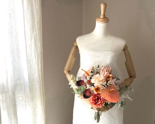 アーティフィシャルフラワーブーケ　ブートニア付き　テラコッタ トレンドカラーのテラコッタブーケ（ブートニア付） | H-DECOR