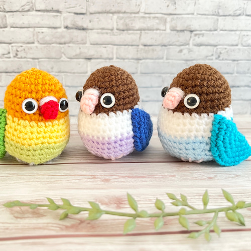 ボタンインコ（ブルー）あみぐるみ：かわいい小鳥 あみぐるみ