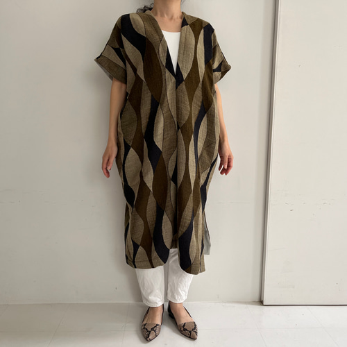 ウールコットン貫頭衣ワンピース(カーキ系波柄) ワンピース Magnolier  