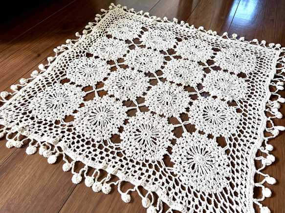 樹里レース編みドイリーお花モチーフホワイトハンドメイド 小さなお花のドイリー｜レース編み・かぎ針編み｜Crochetart