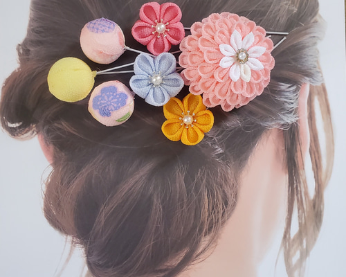 珊瑚 ちりめん玉 つまみ細工髪飾り 成人式 卒業式 結婚式 七五三 着物