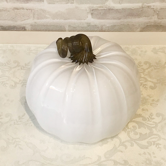新作・かぼちゃランプ・白＆オリーブ《ハロウィンじゃなくてもかわいい♪》 2枚目の画像