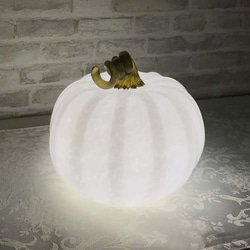 新作・かぼちゃランプ・白＆オリーブ《ハロウィンじゃなくてもかわいい♪》 4枚目の画像
