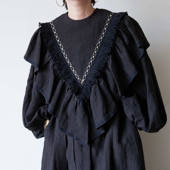 European linen scarf collar (black fringe) 1枚目の画像