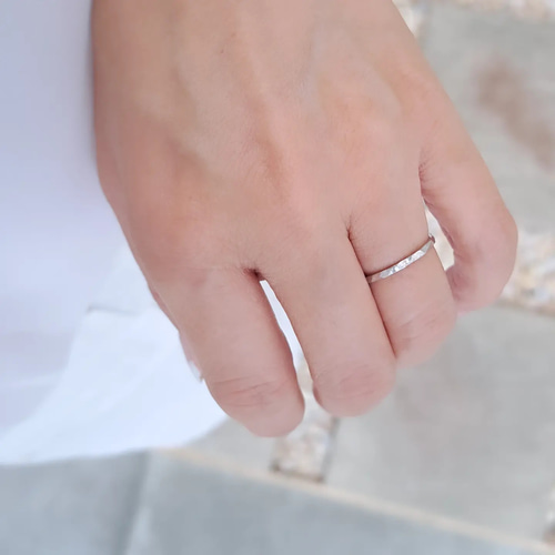 プラチナ ブルートパーズ エンゲージリング 月モチーフ 婚約指輪