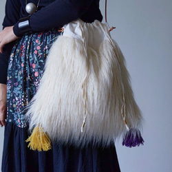 tibetan lamb fur drawstring bag 3枚目の画像