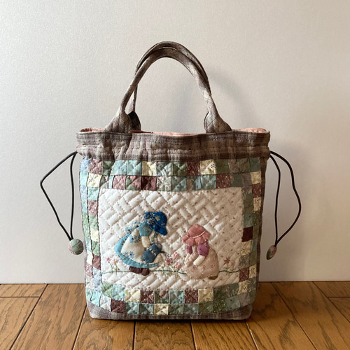 スーちゃんのパッチワークキルトバッグ トートバッグ lilla＊ 通販