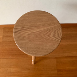 丸椅子　スツール　サイドテーブル　　直径30センチ　高さ46センチ　無垢材 7枚目の画像