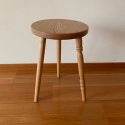 丸椅子　スツール　サイドテーブル　　直径30センチ　高さ46センチ　無垢材 8枚目の画像