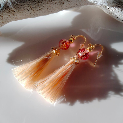 沖縄ホタルガラス◇精麻タッセルピアスイヤリングゴールドビーズ