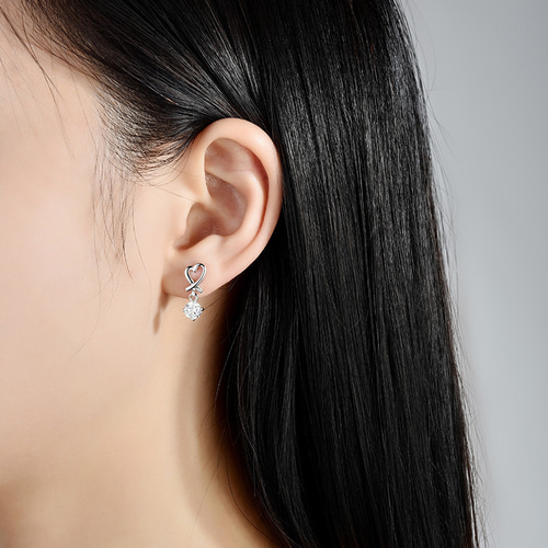 ピアス レディース 金属アレルギー対応 シルバー925 ハート 揺れる