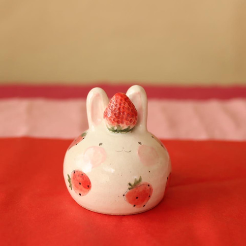 新品【やまぐちあさこ】粉引きイチゴうさぎの鏡餅(大) 粉引きイチゴうさぎの鏡餅(大) 鏡餅 やまぐちあさこ。 通販 15127288