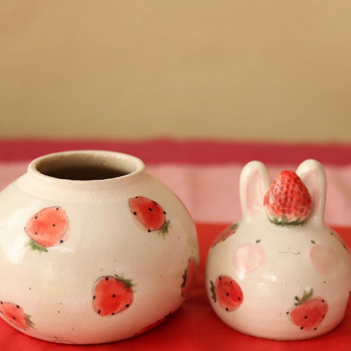 粉引きイチゴうさぎの鏡餅 鏡餅 やまぐちあさこ。 通販 14817443