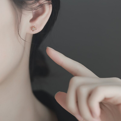 ピアス レディース 18K 金属アレルギー対応 小さめ 星 スター