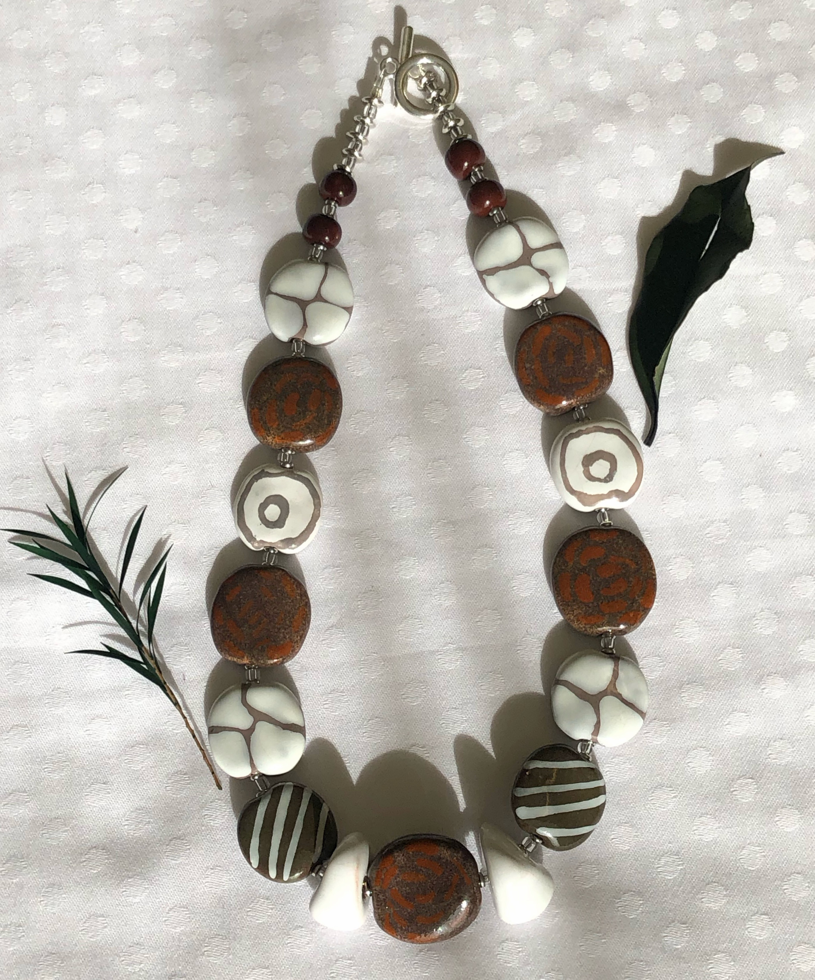 【Kazuri Beads】セラミック ボリューム/大ぶり ネックレス（Brown ）