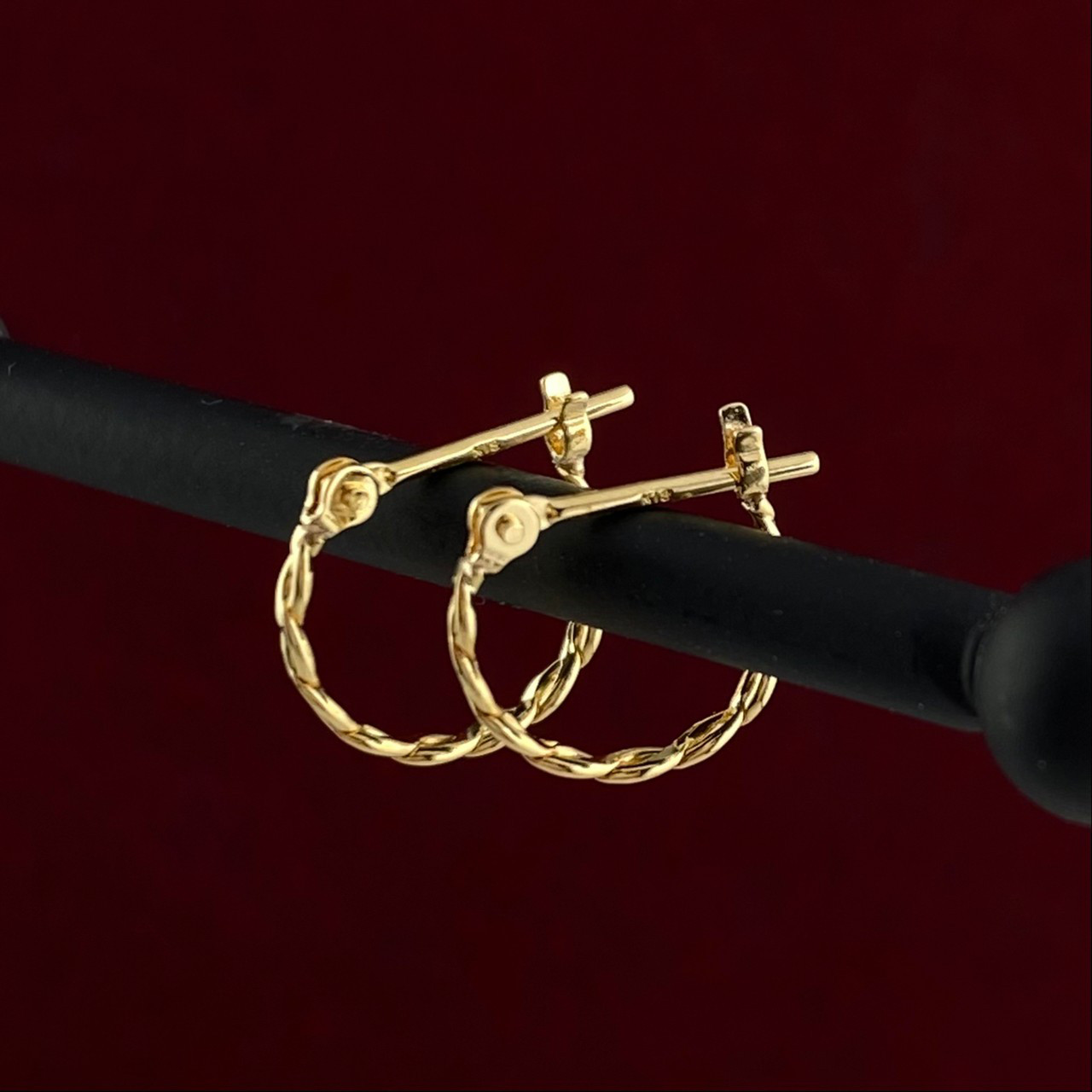 デザインフープピアス 新品 K18刻印あり K18