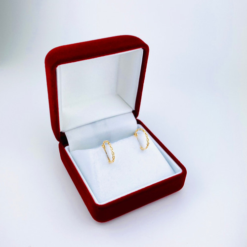 デザインフープピアス 新品 K18刻印あり K18