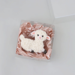 子羊のブローチ 4枚目の画像