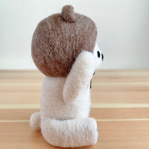 羊毛フェルトのマスコット＊茶くまさんに憧れたシロクマさん【受注生産