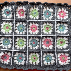 ぷっくり。お花のモチーフ編み　ハンドメイド　マルチカバー c6380dc587c698dc337d95a7002d74