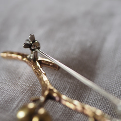 brass（真鍮）ナンキンハゼのブローチ 6枚目の画像