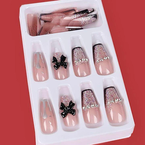 N243》既成ネイルチップ24枚セット ピンク リボン 黒 量産型 スクエア