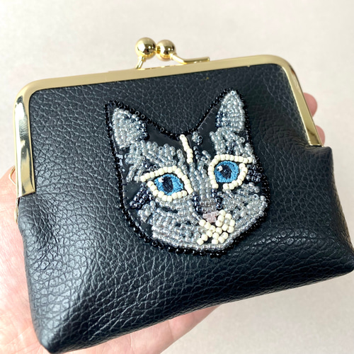 ビーズ刺繍✖️本革】猫のにらみ♡がま口財布 がま口 KODA