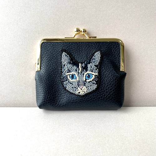 ビーズ刺繍✖️本革】猫のにらみ♡がま口財布 がま口 KODA
