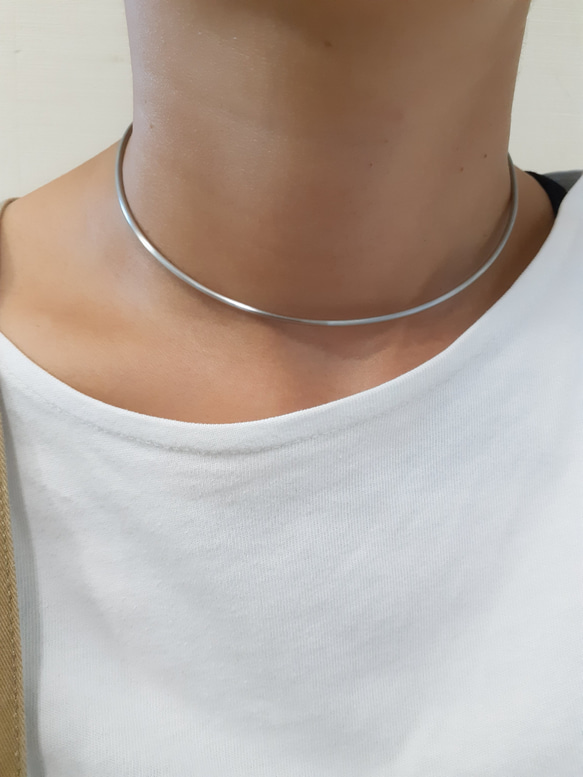 シンプルな大人コーデに◎艶消しネックカフ【ステンレス ネック