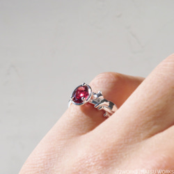 ガーネットと猫 リング / Mozambique Red Garnet & Cat Ring 5枚目の画像