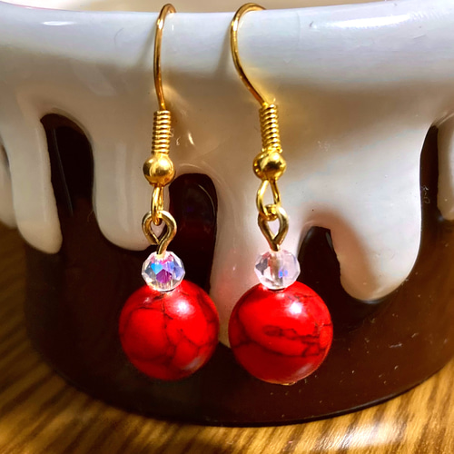 台湾パイン石(赤ターコイズ)(約10mm／12mm)のピアス！(イヤリング  