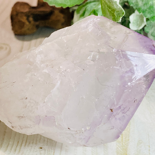 波打つ晶紋✨ カクセコナイト内包ラベンダー アメジスト原石ラフストーン