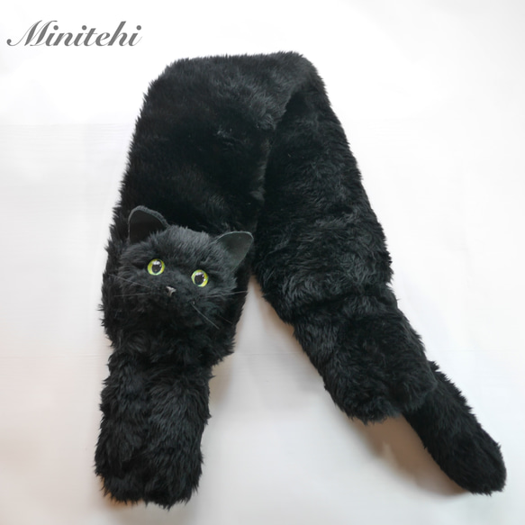 ぬいぐるみみたいな 黒猫マフラー　ストール　リアル　黒ねこ　猫雑貨　猫グッズ 防寒 8枚目の画像